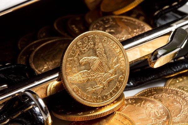 Comment déterminer la valeur marchande de pièces d'or avant de les vendre ?