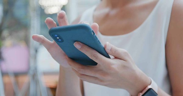 Comment personnaliser les messages SMS pour fidéliser les clients?